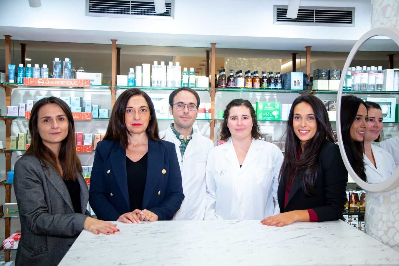 imagen del equipo de farmaceuticos farmacia ciento ocho castellon de la plana